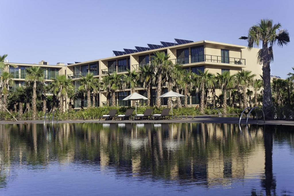 The Westin Salgados Beach Resort, Algarve Αλμπουφέιρα Εξωτερικό φωτογραφία The Westin The Palm